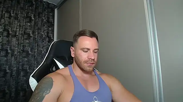 Snapshot of Thori92 chatting on July 27, 4:03 pm Thori92 online show from July 27, 4:03 pm