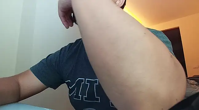 VonDoomdelToro online show from February 11, 5:16 am