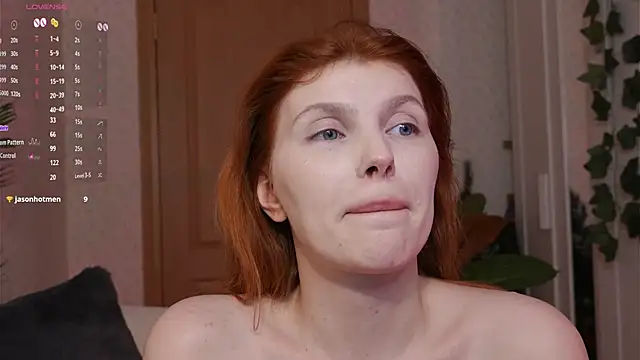 Snapshot of _aleksa_ chatting on December 14, 12:44 pm  aleksa  online show from December 14, 12:44 pm