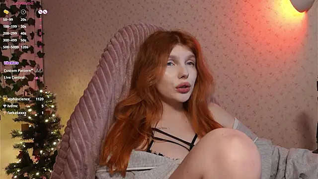 Snapshot of _aleksa_ chatting on December 15, 1:32 pm  aleksa  online show from December 15, 1:32 pm