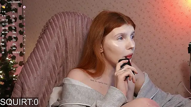 Snapshot of _aleksa_ chatting on December 19, 9:49 pm  aleksa  online show from December 19, 9:49 pm