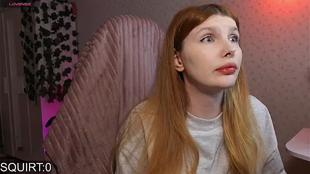 Snapshot of _aleksa_ chatting on February 17, 4:53 am  aleksa  online show from February 17, 4:53 am