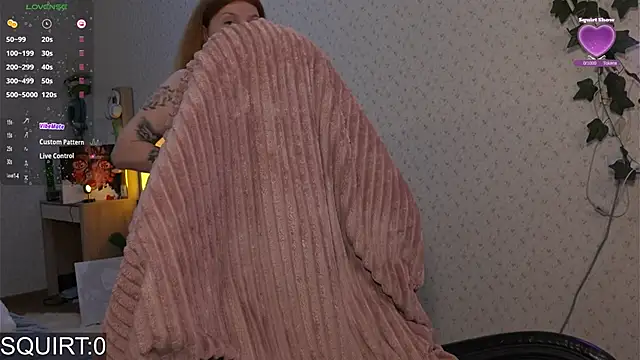 Snapshot of _aleksa_ chatting on February 25, 5:19 am  aleksa  online show from February 25, 5:19 am