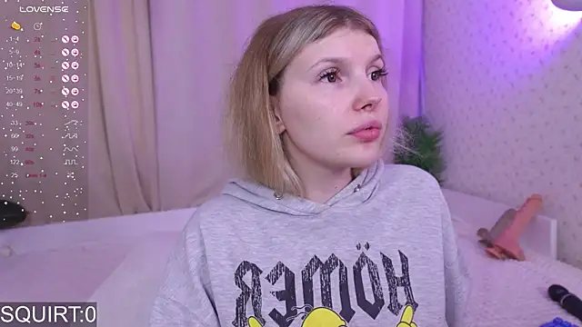 Snapshot of _aleksa_ chatting on September 12, 5:29 am  aleksa  online show from September 12, 5:29 am