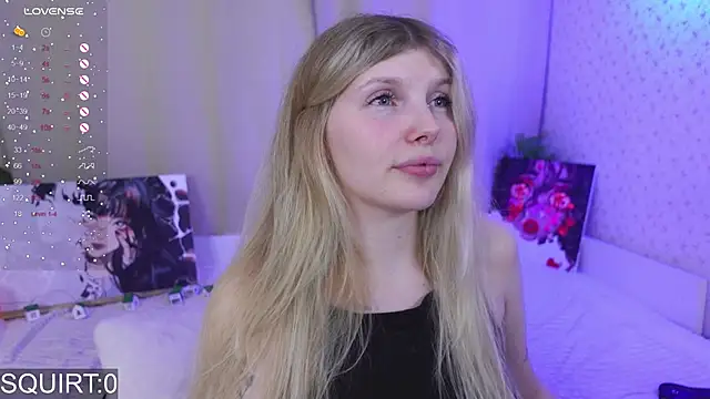 Snapshot of _aleksa_ chatting on October 3, 5:32 pm  aleksa  online show from October 3, 5:32 pm