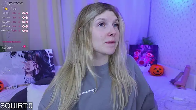 Snapshot of _aleksa_ chatting on October 7, 5:48 am  aleksa  online show from October 7, 5:48 am