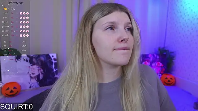 Snapshot of _aleksa_ chatting on October 15, 5:51 am  aleksa  online show from October 15, 5:51 am