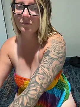 Lizzyloo online show from February 27, 3:34 pm