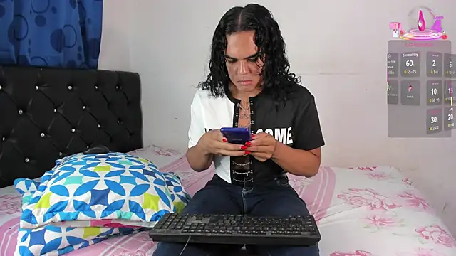 Snapshot of meelisaa chatting on September 21, 8:10 pm meelisaa online show from September 21, 8:10 pm