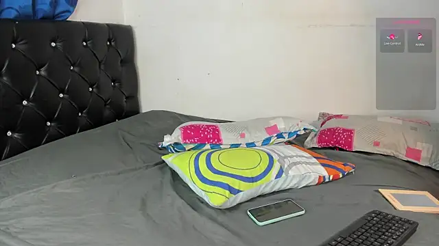 Snapshot of meelisaa chatting on November 12, 3:29 am meelisaa online show from November 12, 3:29 am