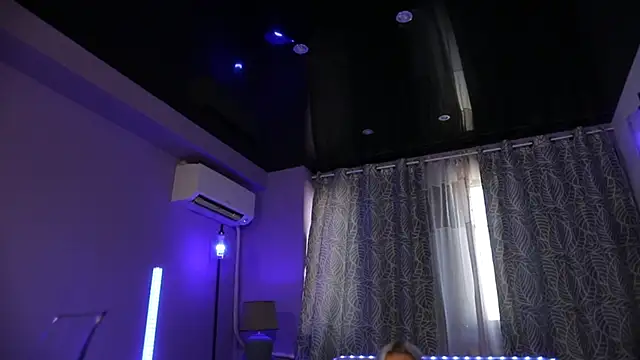 Snapshot of mandypeas chatting on September 19, 6:37 am mandypeas online show from September 19, 6:37 am