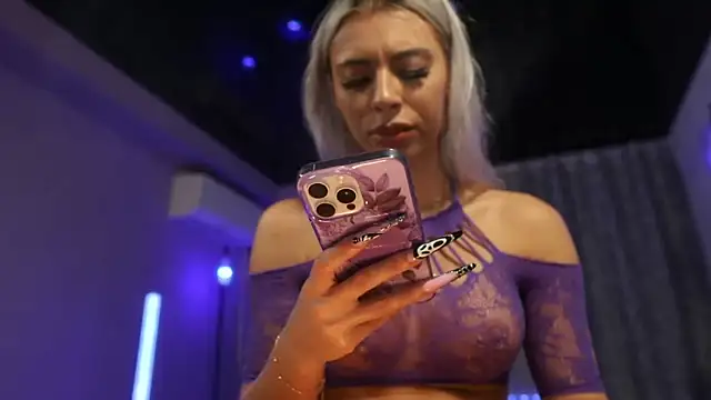 Snapshot of mandypeas chatting on October 8, 6:55 am mandypeas online show from October 8, 6:55 am