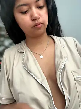 Peach Girll online show from April 24, 3:03 pm