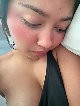 Snapshot of Peach_Girll chatting on July 28, 7:39 pm Peach Girll online show from July 28, 7:39 pm