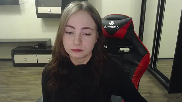 Laralianna online show from February 5, 5:42 pm