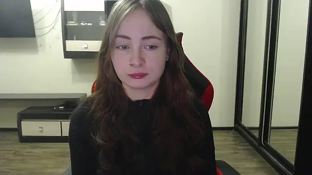 Laralianna online show from February 6, 9:06 pm