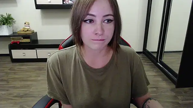 Laralianna online show from September 8, 4:28 pm