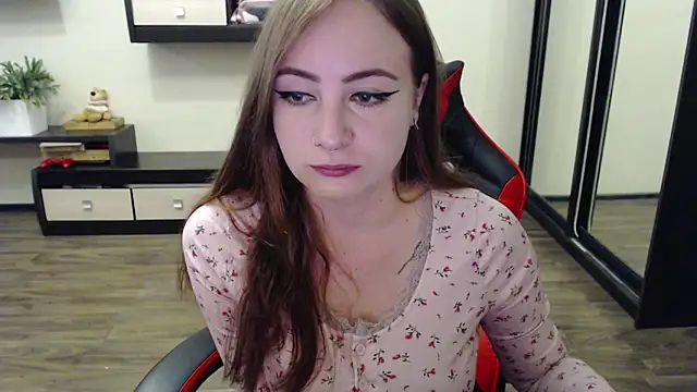 Laralianna online show from September 10, 8:14 am