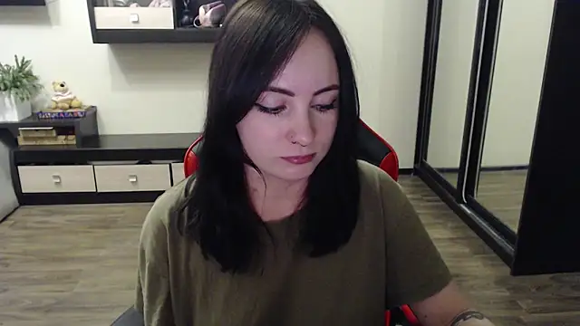 Laralianna online show from October 10, 5:01 pm