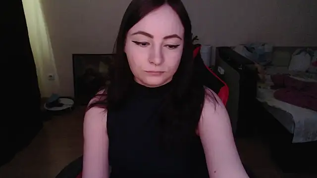 Laralianna online show from March 26, 2:00 pm