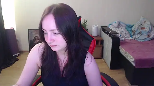 Laralianna online show from May 13, 12:57 pm