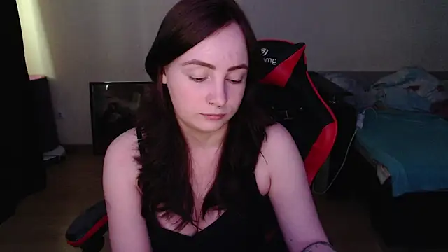 Laralianna online show from May 22, 4:12 pm