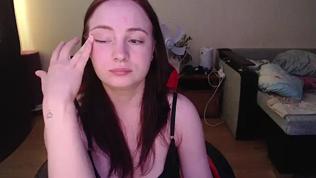 Laralianna online show from May 23, 4:44 pm