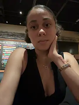 rennibear online show from July 2, 4:51 am