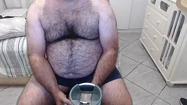 Snapshot of MysterBearMG chatting on January 12, 9:51 pm MysterBearMG online show from January 12, 9:51 pm
