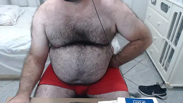 Snapshot of MysterBearMG chatting on February 20, 3:23 am MysterBearMG online show from February 20, 3:23 am