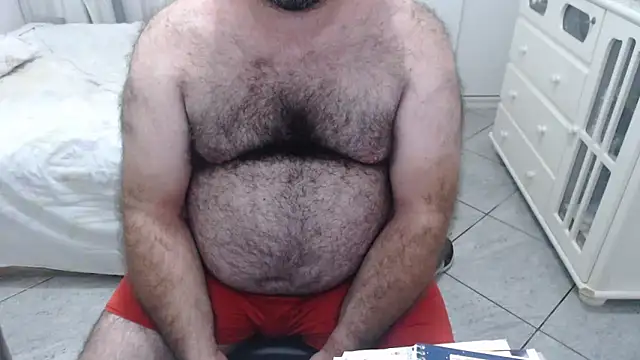 Snapshot of MysterBearMG chatting on February 22, 5:23 am MysterBearMG online show from February 22, 5:23 am