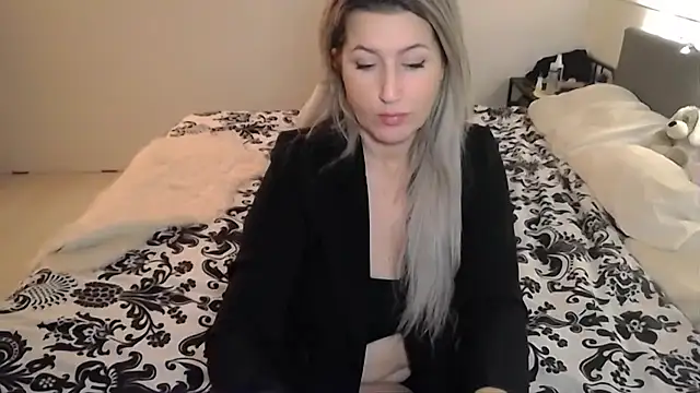 Snapshot of TessToy chatting on January 21, 5:51 pm TessToy online show from January 21, 5:51 pm