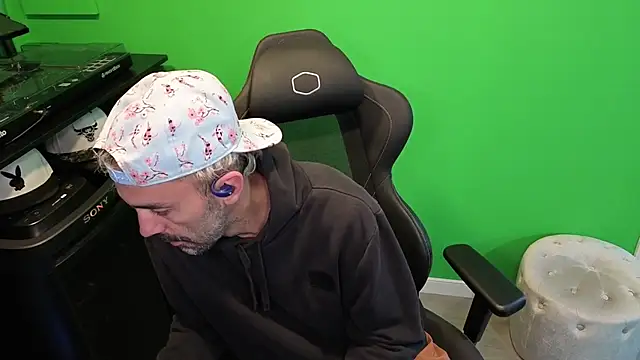 kuruptxxx live online show from November 12, 5:57 pm