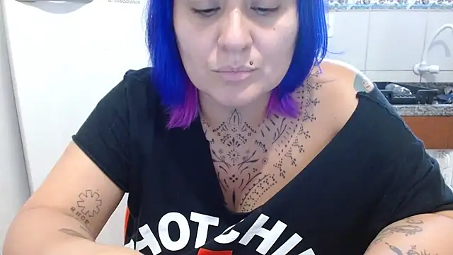 vaholiver online show from November 4, 6:07 pm