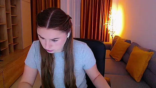  Mia Adams online show from April 21, 6:31 am