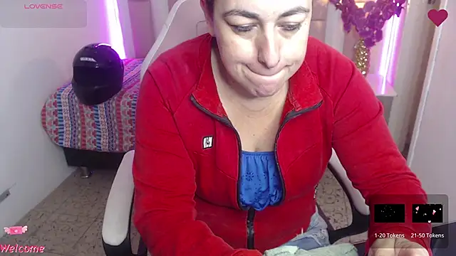 Barbiegomez online show from December 13, 10:51 am