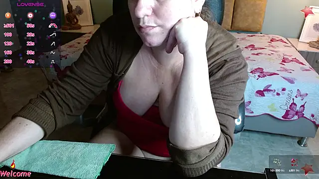 Barbiegomez online show from March 13, 9:21 am