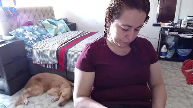 Snapshot of Barbiegomez chatting on February 5, 4:22 pm Barbiegomez online show from February 5, 4:22 pm