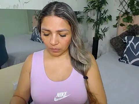 Snapshot of cum_bigass chatting on May 16, 12:26 pm cum bigass online show from May 16, 12:26 pm