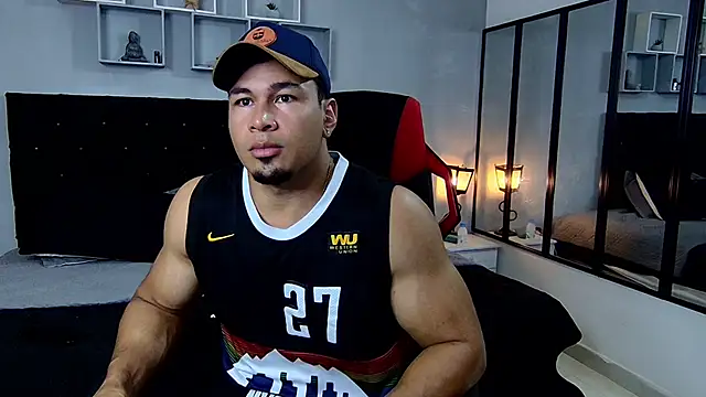 Snapshot of tyler_hank01 chatting on January 25, 11:22 pm tyler hank01 online show from January 25, 11:22 pm