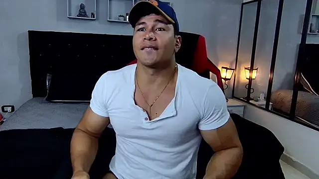 Snapshot of tyler_hank01 chatting on January 26, 11:08 pm tyler hank01 online show from January 26, 11:08 pm