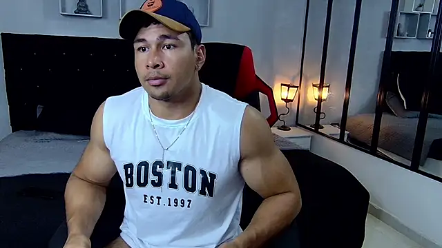 Snapshot of tyler_hank01 chatting on January 30, 9:04 pm tyler hank01 online show from January 30, 9:04 pm