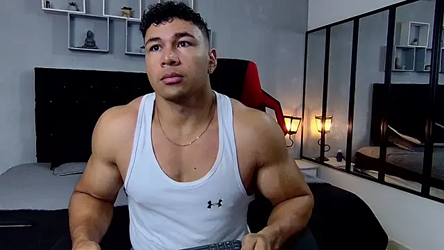 Snapshot of tyler_hank01 chatting on February 3, 1:30 pm tyler hank01 online show from February 3, 1:30 pm