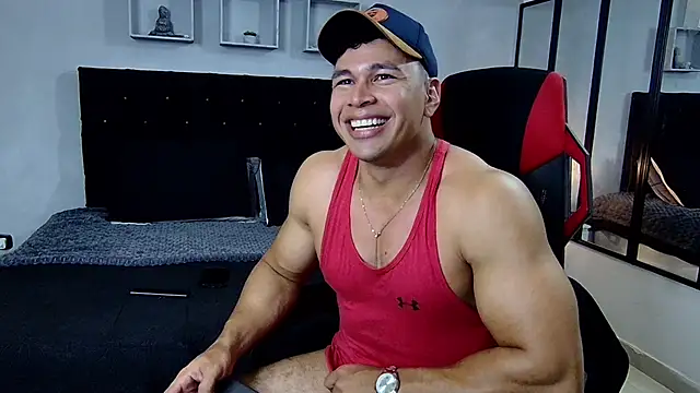 Snapshot of tyler_hank01 chatting on February 10, 11:13 pm tyler hank01 online show from February 10, 11:13 pm