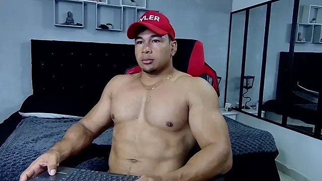 Snapshot of tyler_hank01 chatting on February 23, 12:05 pm tyler hank01 online show from February 23, 12:05 pm