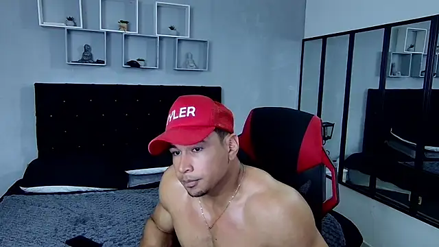 Snapshot of tyler_hank01 chatting on February 23, 3:08 pm tyler hank01 online show from February 23, 3:08 pm