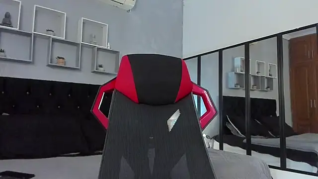 Snapshot of tyler_hank01 chatting on October 26, 5:08 pm tyler hank01 online show from October 26, 5:08 pm