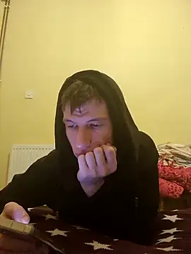 Snapshot of LuxxFin chatting on November 17, 3:56 am LuxxFin online show from November 17, 3:56 am