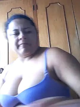 Snapshot of Monseratte21 chatting on December 5, 5:06 pm Monseratte21 online show from December 5, 5:06 pm