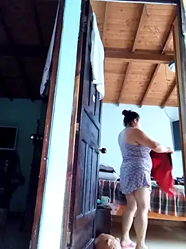 Snapshot of Monseratte21 chatting on February 27, 2:54 pm Monseratte21 online show from February 27, 2:54 pm